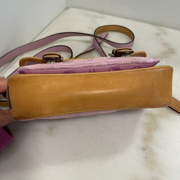 Vintage Y2K pink Coach Signature Mini Field Bag/Cross Body 6844 with Dust Bag - Picture 5 of 15